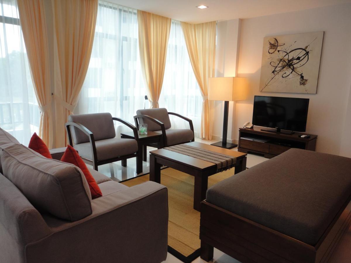 Samsuria Beach Apartment Resort Cherating Exterior photo